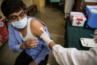 Người đàn ông Ấn Độ bị triệt sản khi đi tiêm vaccine
