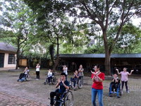''Tôi tự hào, tôi nhảy, tôi yêu'': Flash mob dành cho sinh viên và người khuyết tật