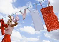 Giặt đồ cho bạn gái – nên chăng?