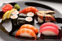 Những món ăn mẹ bầu cần tránh