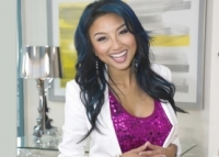 Người đẹp gốc Việt làm MC hậu trường Miss Universe