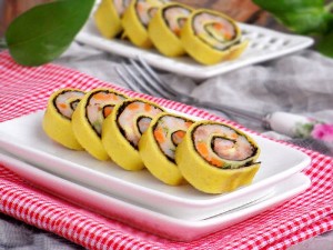 Trứng cuộn tôm đẹp mắt ngon miệng như sushi