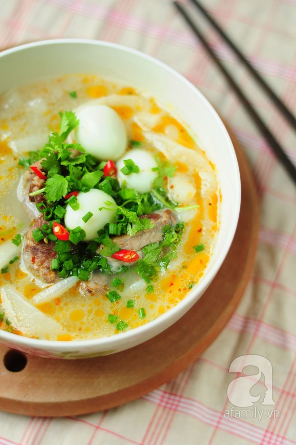 Bánh canh trứng cút đổi món cuối tuần