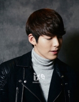   Vẻ lạnh lùng, nam tính của 'người thừa kế' Kim Woo Bin 