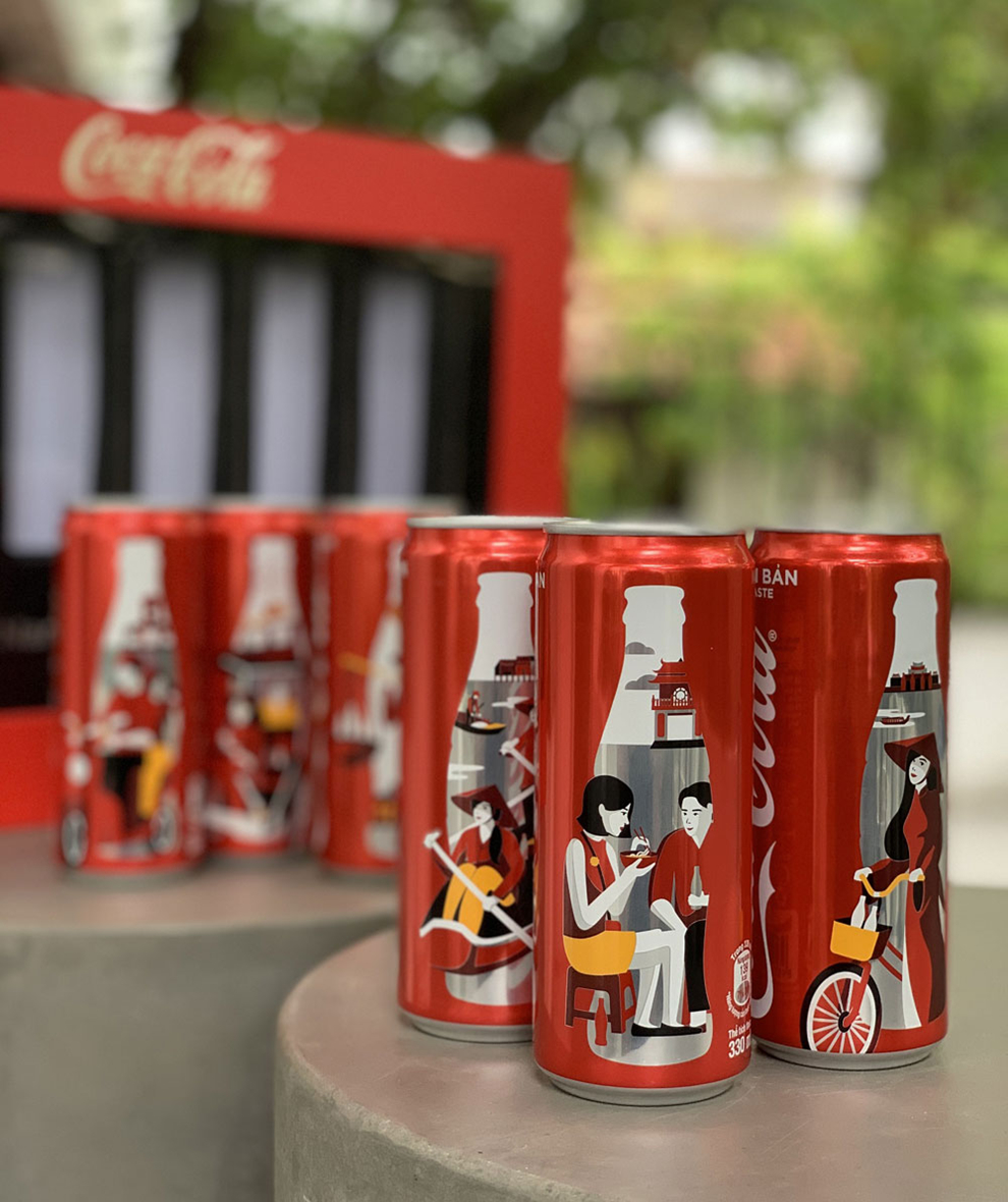 Vì đâu 6 chiếc lon Coca-Cola đặc biệt khiến giới trẻ đổ xô “săn lùng”?