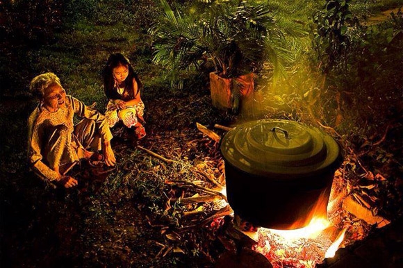Tết chỉ về khi bạn trở về
